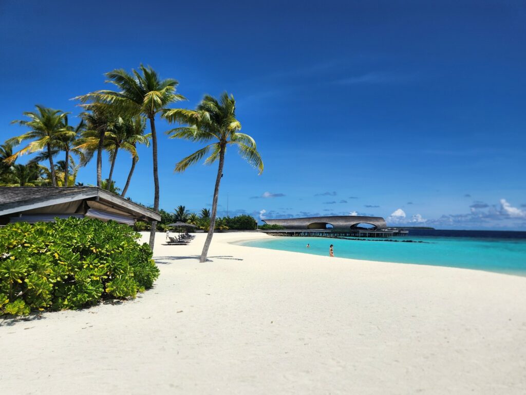 セントレジスバリのビーチ風景