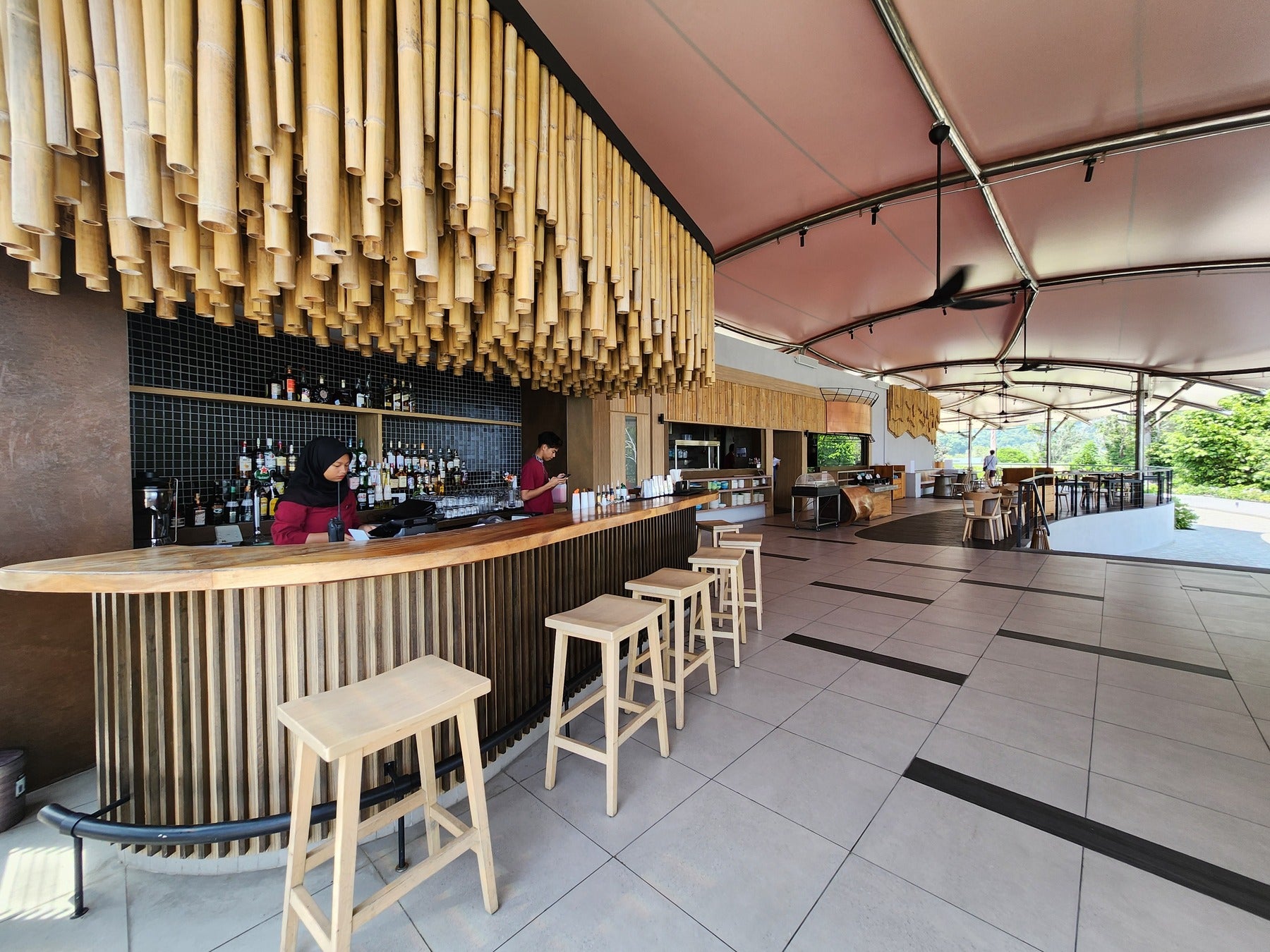 開放的なセコチ