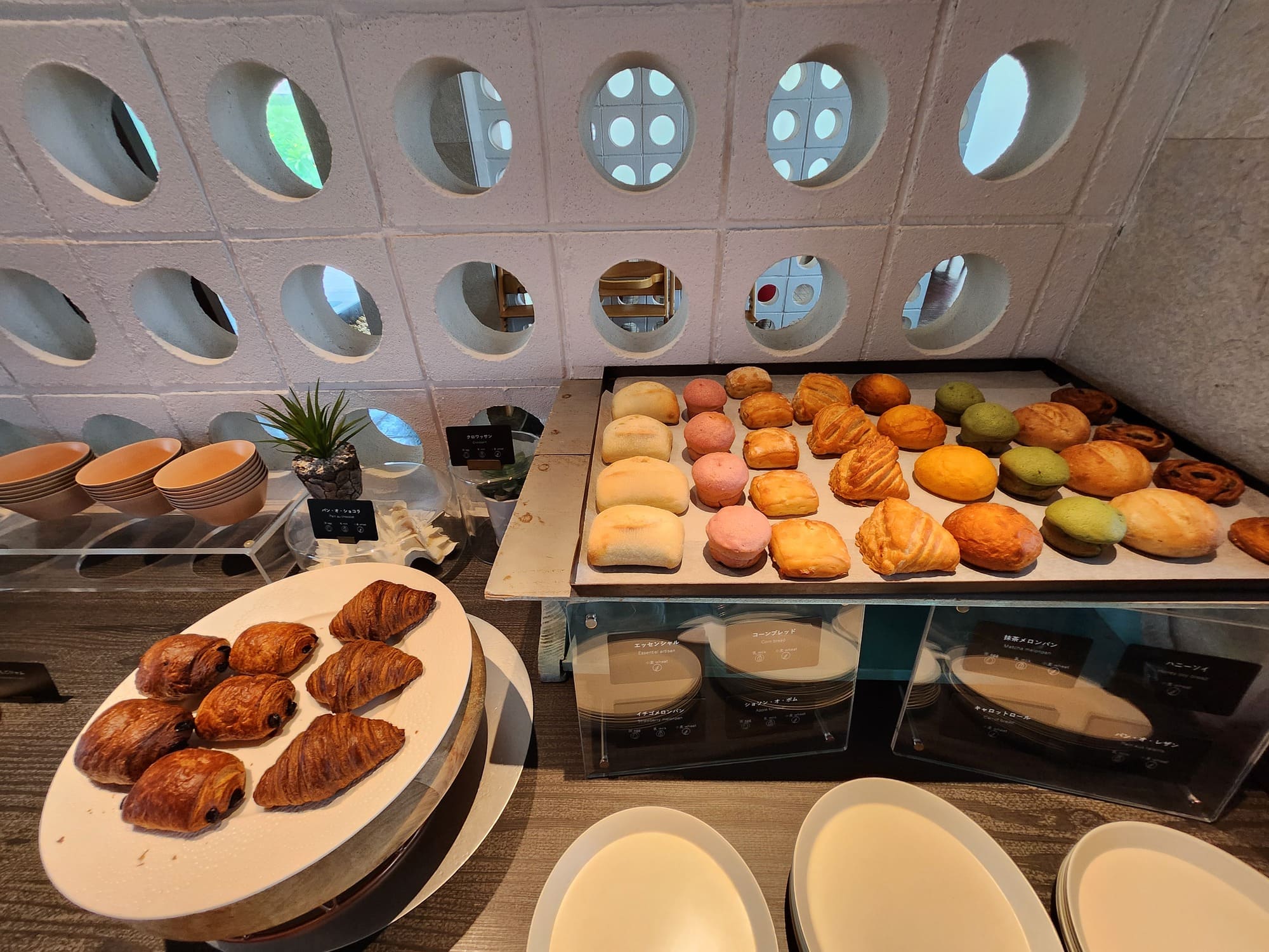 パンの種類も豊富