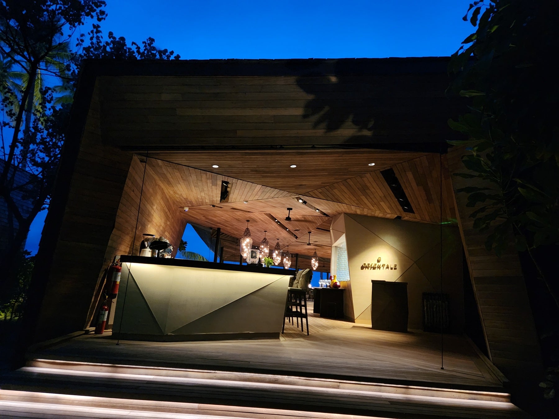 オリエンターレのエントランス