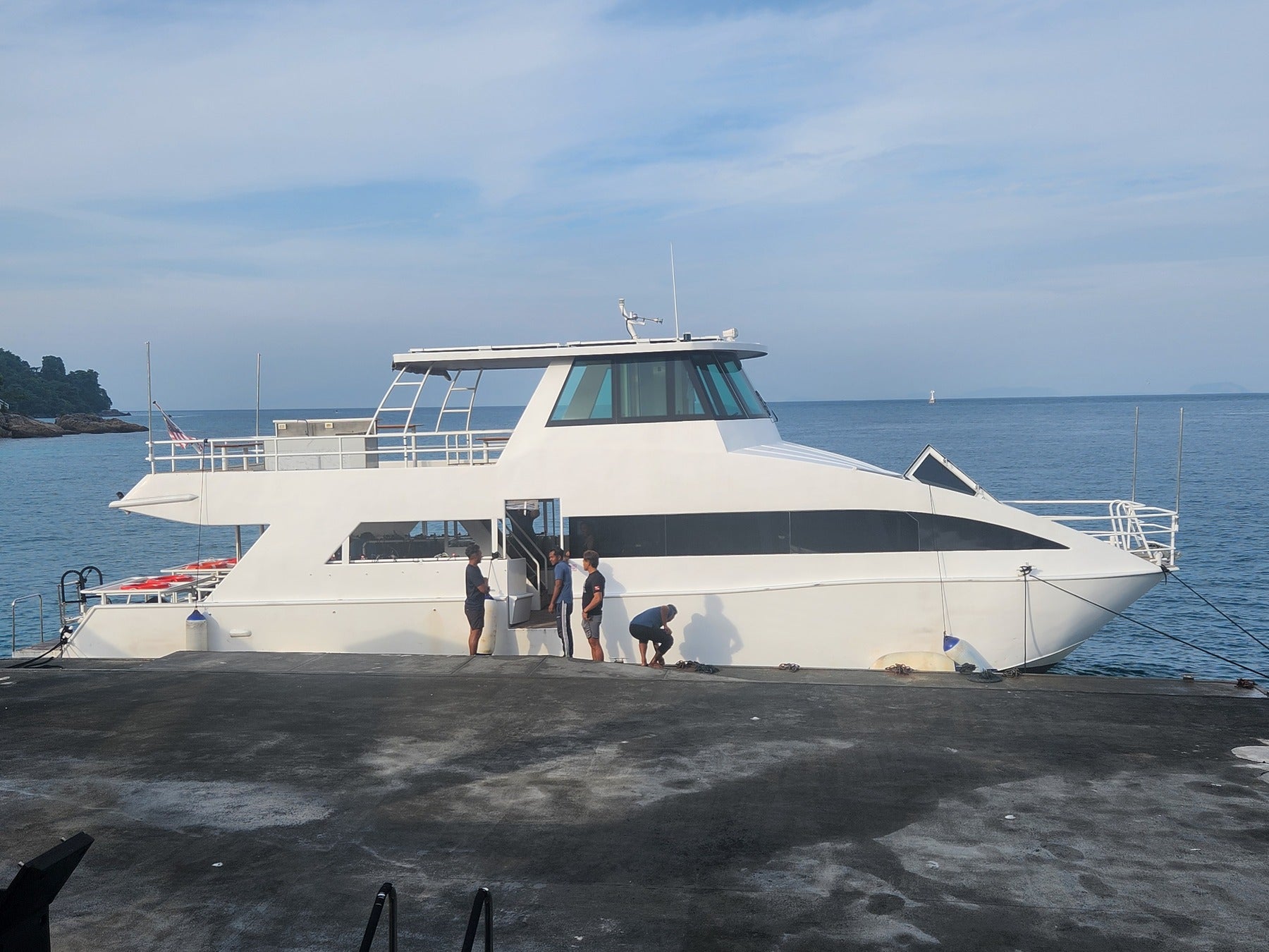 ダイビングボート