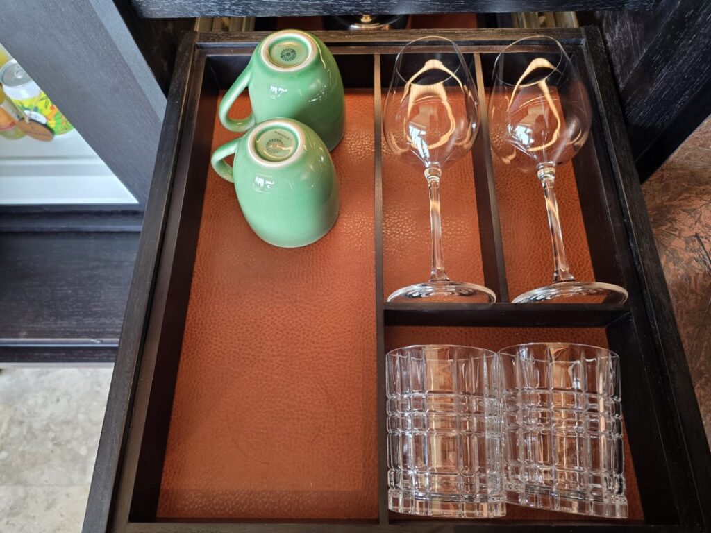 グラスやコップも充実