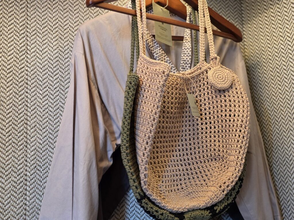 南国らしい網バッグ
