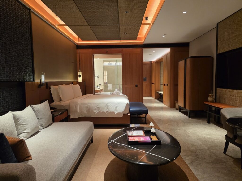 落ち着いた雰囲気の客室